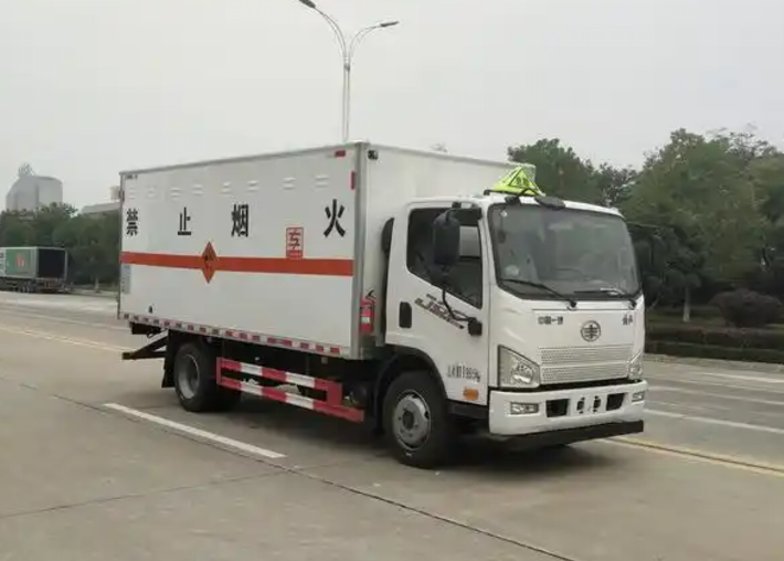 猇亭爆破器材运输车可以上高速吗？