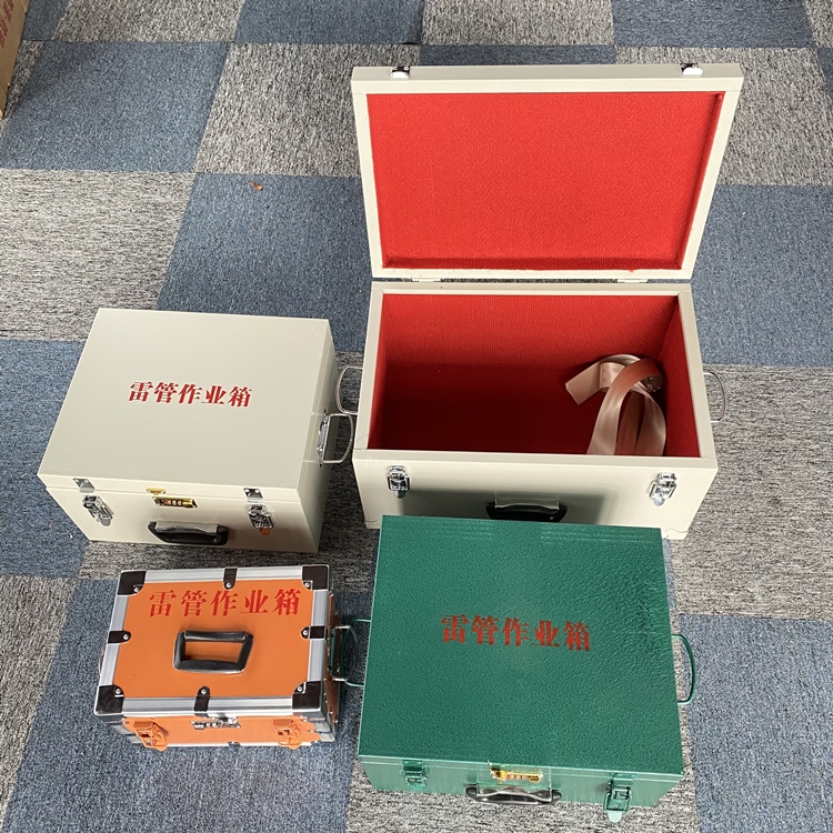 猇亭爆破工程作业箱如何选择？玻璃钢与传统材质的全面对比